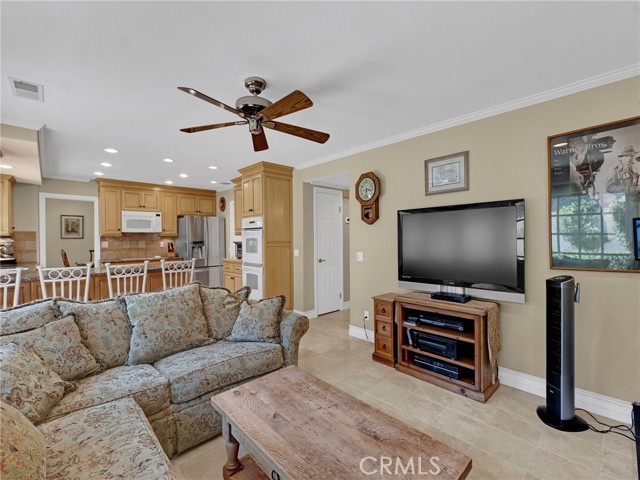 28702 Eagleton Street, Agoura Hills CA: https://media.crmls.org/medias/f9b74176-816a-473a-80d6-f5e316334042.jpg