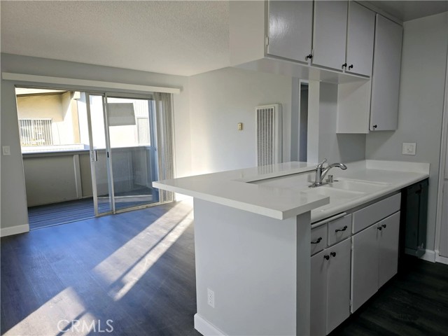 Detail Gallery Image 4 of 23 For 23314 Sesame St #J-17,  Torrance,  CA 90502 - 1 Beds | 1 Baths