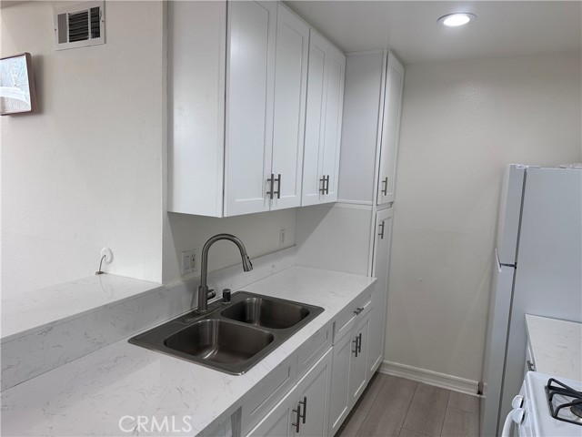 Detail Gallery Image 8 of 34 For 5700 Etiwanda #264,  Tarzana,  CA 91356 - 3 Beds | 2 Baths