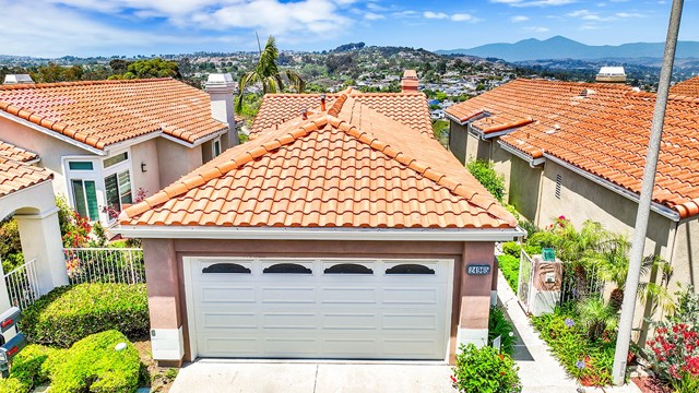 24965 Seagate, Dana Point CA: https://media.crmls.org/medias/f9b7d95f-da1d-4fef-84d8-fe85e6c6fd52.jpg