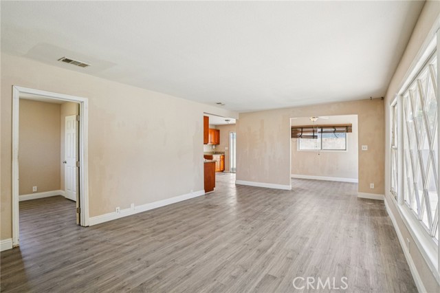 1829 E Jackson Street, Long Beach CA: https://media.crmls.org/medias/f9b7dd4a-6177-44ba-94b0-7266e84f5d27.jpg