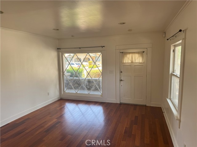 696 E Columbia Avenue, Pomona CA: https://media.crmls.org/medias/f9b8d6eb-eb54-4388-b003-32f5b7bad13a.jpg