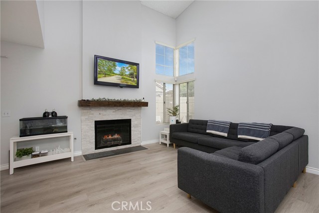 Detail Gallery Image 5 of 22 For 1151 Portofino Ct. #101,  Corona,  CA 92881 - 3 Beds | 2/1 Baths