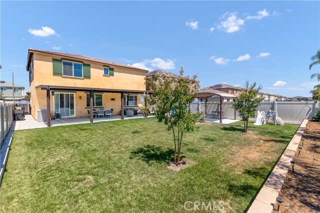 32942 Forgecroft Street, Menifee CA: https://media.crmls.org/medias/f9b8e2e2-185f-47b1-9ad0-48bf72b80b90.jpg