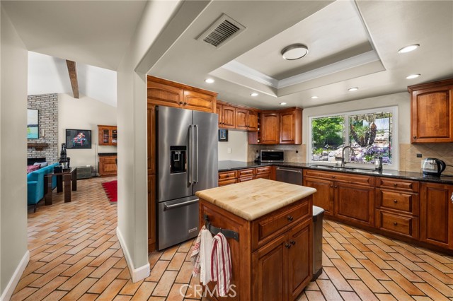 Detail Gallery Image 12 of 54 For 2525 Jonquil Dr, Upland,  CA 91784 - 4 Beds | 2/1 Baths
