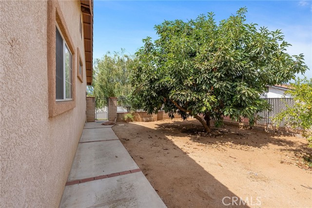 4740 Brookhill Ter, Jurupa Valley CA: https://media.crmls.org/medias/f9b92baa-6d58-434d-868a-ac9e22ae9149.jpg