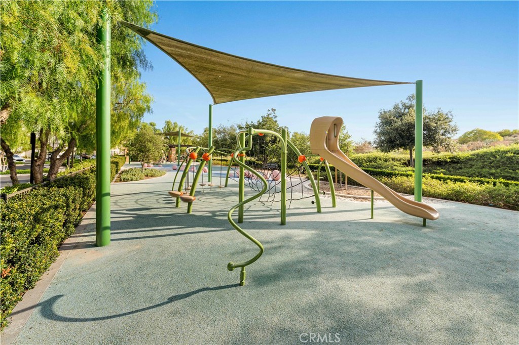 https://media.crmls.org/medias/f9b99ebe-438e-4df1-993a-68574cf8db2a.jpg?preset=X-Large