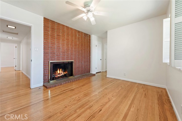 Image 17 of 38 For 883 Leadora Avenue