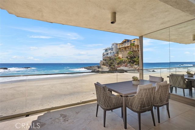 31755 Coast, Laguna Beach CA: https://media.crmls.org/medias/f9ba1860-0a8d-4bff-8f6d-9fb3b7625ab3.jpg