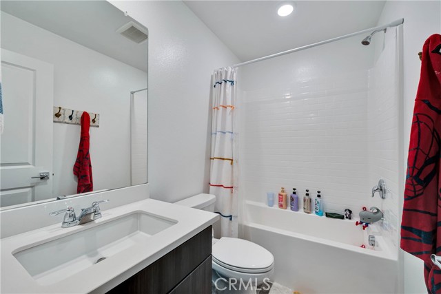 530 Cumberland Rd, Rialto, CA 92377 photo 33