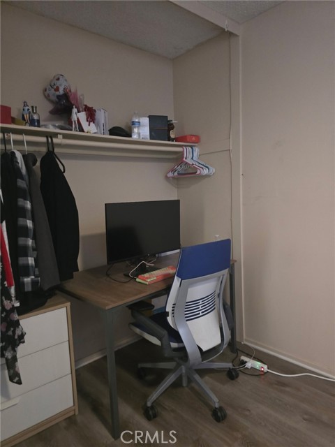 Detail Gallery Image 16 of 24 For 13097 Shirebourn, Moreno Valley,  CA 92553 - 4 Beds | 2/1 Baths