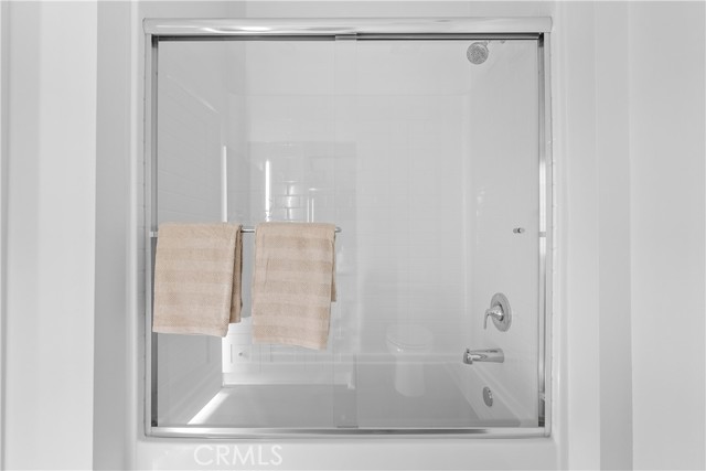 Detail Gallery Image 17 of 23 For 9423 1/2 N Sepulveda Blvd. #3,  North Hills,  CA 91343 - 2 Beds | 2/1 Baths