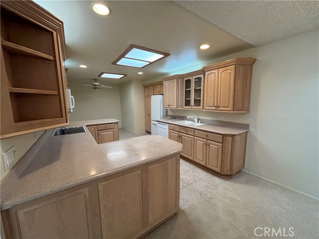 Detail Gallery Image 9 of 32 For 221 Avenida Majorca #D,  Laguna Woods,  CA 92637 - 2 Beds | 2 Baths