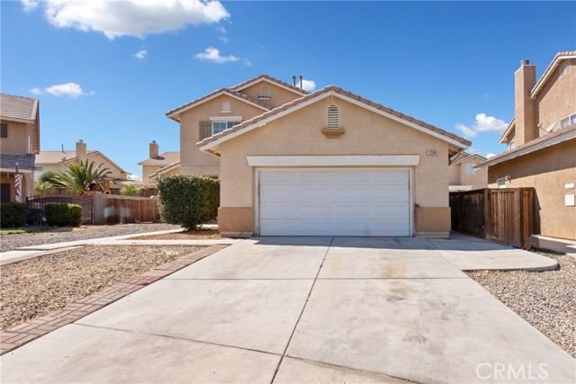 Detail Gallery Image 3 of 32 For 12598 Table Rock Ln, Victorville,  CA 92392 - 3 Beds | 3 Baths