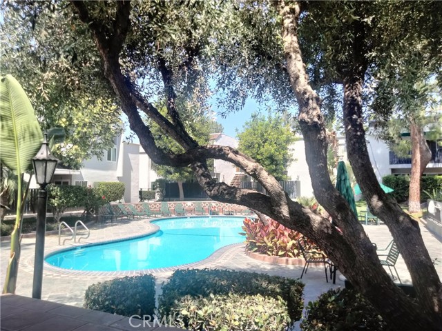 Front Image Thumbnail for CRSR26037886