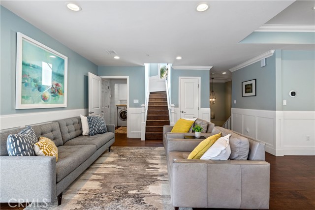 523 Juanita Avenue, Redondo Beach, California 90277, 5 Bedrooms Bedrooms, ,2 BathroomsBathrooms,Residential,Sold,Juanita,SB22083866