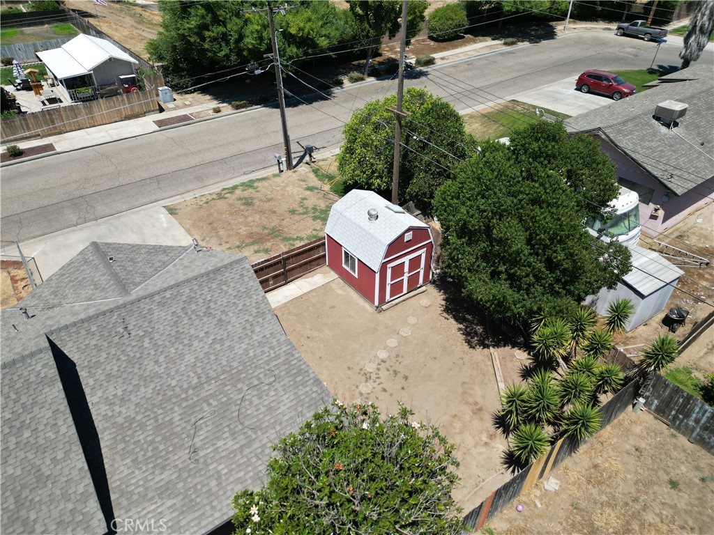 https://media.crmls.org/medias/f9bd9f16-ad7d-474e-aabe-751e86964027.jpg?preset=X-Large