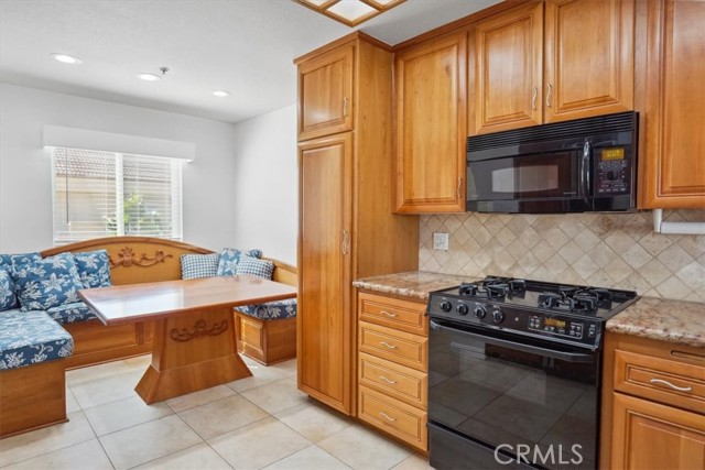 Detail Gallery Image 10 of 27 For 16291 Countess Dr #310,  Huntington Beach,  CA 92649 - 2 Beds | 2 Baths