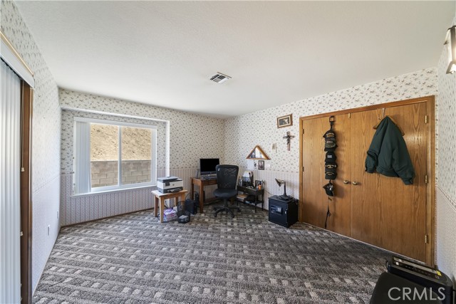 55578 Free Gold Drive, Yucca Valley CA: https://media.crmls.org/medias/f9bdb581-eaea-4e1d-acdc-7524bef3f6da.jpg