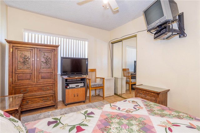 Detail Gallery Image 16 of 30 For 16632 Nordhoff St, North Hills,  CA 91343 - 4 Beds | 2 Baths