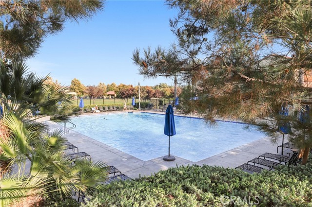 24229 La Montura Drive, Valencia CA: https://media.crmls.org/medias/f9bf1233-f2fb-45c0-b91e-9fd389550742.jpg