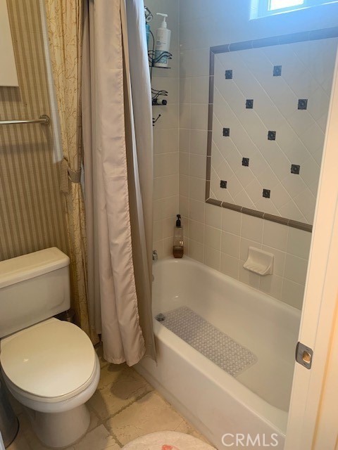 Detail Gallery Image 27 of 48 For 17130 Silver Moon Ct, Riverside,  CA 92503 - 3 Beds | 3/1 Baths