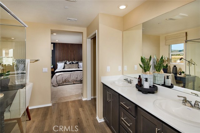 8504 Peachwillow Court, Jurupa Valley CA: https://media.crmls.org/medias/f9bff9be-7b6b-4859-b375-008af9b03ab8.jpg