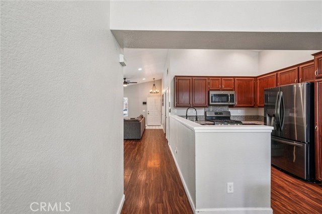 Detail Gallery Image 15 of 57 For 10374 Crossing Green, Moreno Valley,  CA 92557 - 3 Beds | 2 Baths
