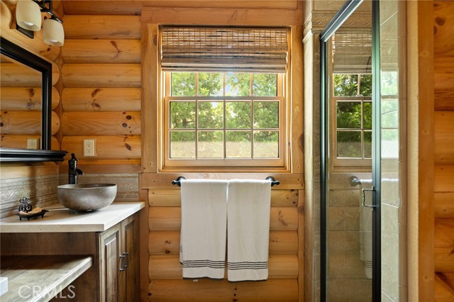 27492 Cedarwood Court, Lake Arrowhead CA: https://media.crmls.org/medias/f9c0a5ec-a37b-457a-9fca-a2a9d618c39a.jpg