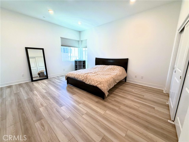 Detail Gallery Image 29 of 48 For 27508 Golden Currant Pl, Valencia,  CA 91381 - 5 Beds | 4/1 Baths