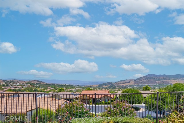 16 Palomino, Rancho Mission Viejo CA: https://media.crmls.org/medias/f9c2eb3c-e0cc-410a-b320-efe7373bca5c.jpg