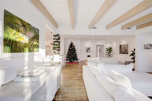 Detail Gallery Image 32 of 72 For 8161 Encino Ave, Northridge,  CA 91325 - 4 Beds | 3 Baths