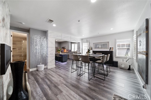 15583 N Peak Lane, Fontana CA: https://media.crmls.org/medias/f9c397ce-e856-422d-aef1-09e73bf7f59c.jpg