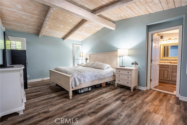 24208 Heritage Lane, Newhall CA: https://media.crmls.org/medias/f9c437aa-766e-49f9-b80c-d7dcb20851c3.jpg