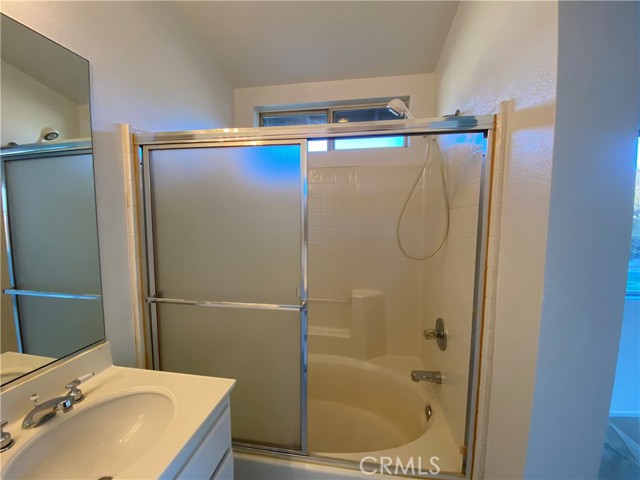 Detail Gallery Image 9 of 13 For 2755 Cambridge Ave, Hemet,  CA 92545 - 3 Beds | 2 Baths