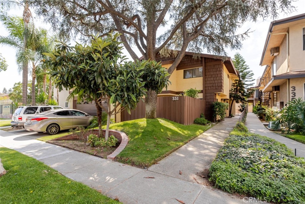 331 N Isabel Street #4