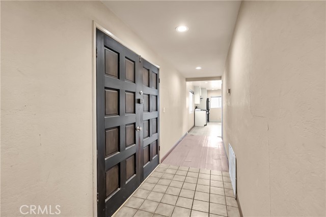 3782 Center Avenue, Norco CA: https://media.crmls.org/medias/f9c5d1fe-cf69-4f00-b048-e75cb500c17a.jpg