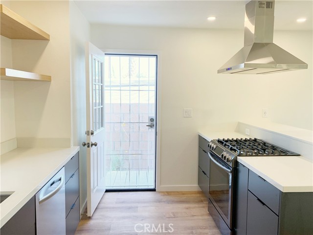 11835 Gale Ave, Hawthorne CA: https://media.crmls.org/medias/f9c61a7e-f687-4e76-8c06-412745d93823.jpg