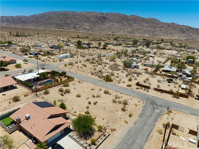 Detail Gallery Image 10 of 18 For 74811 Aladdin Dr, Twentynine Palms,  CA 92277 - – Beds | – Baths