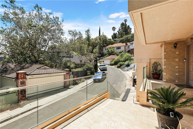 3751 Prestwick Drive, Los Angeles CA: https://media.crmls.org/medias/f9c65898-1a3d-455d-b586-bee4725e0794.jpg