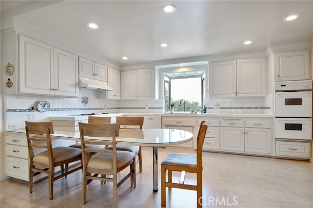 4 Harbor Sight Drive, Rolling Hills Estates, California 90274, 3 Bedrooms Bedrooms, ,2 BathroomsBathrooms,Residential,Sold,Harbor Sight,PW21226971