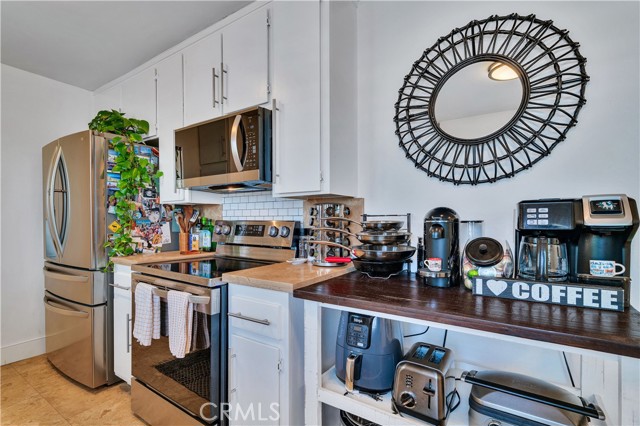 2884 Sawtelle Boulevard, Los Angeles CA: https://media.crmls.org/medias/f9c6bd25-7098-4726-847c-78947a9c0c59.jpg