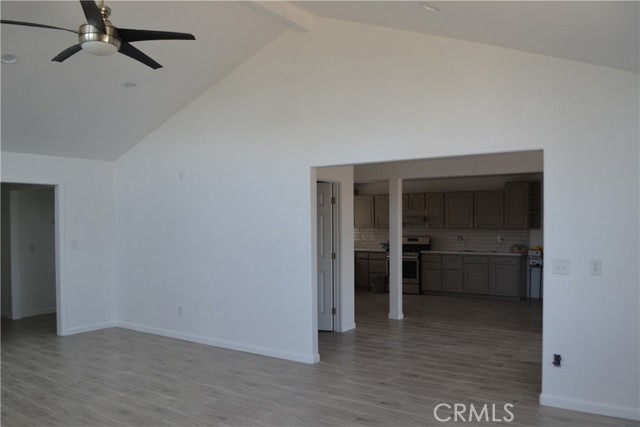 Detail Gallery Image 5 of 14 For 22885 Betty Rd #2,  Perris,  CA 92570 - 4 Beds | 2 Baths