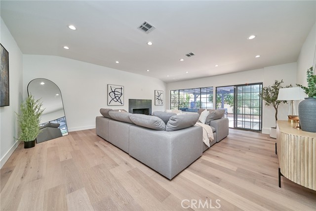 Detail Gallery Image 24 of 74 For 9604 Swinton, North Hills,  CA 91343 - 4 Beds | 3 Baths