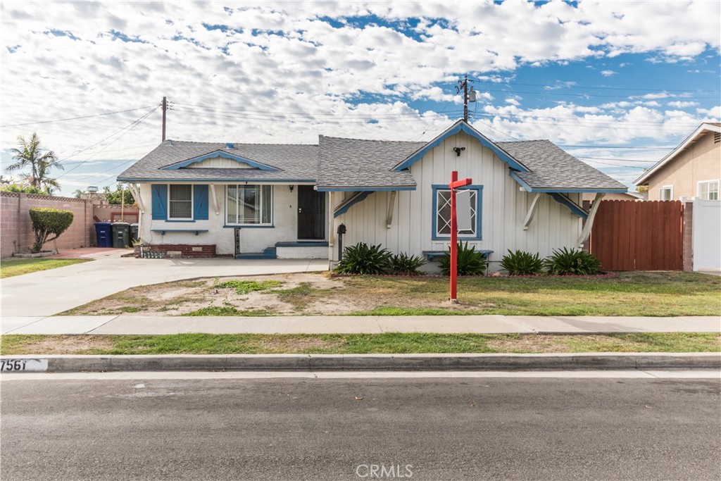 7561 El Campo Circle