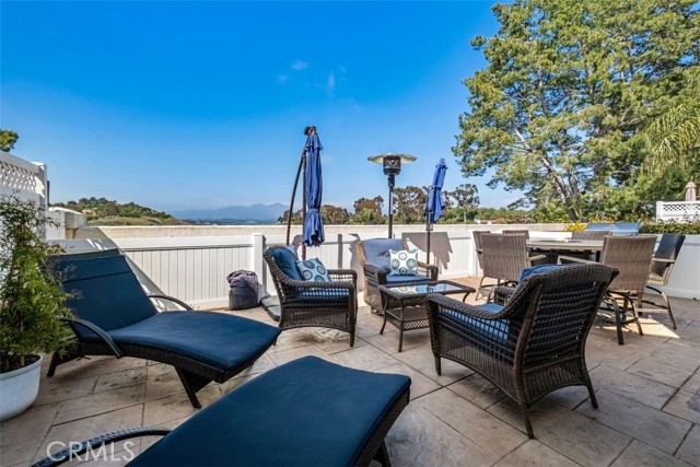 8 Vista Niguel, Laguna Niguel CA: https://media.crmls.org/medias/f9c7f5df-ae68-43b1-a90a-44fc13368744.jpg
