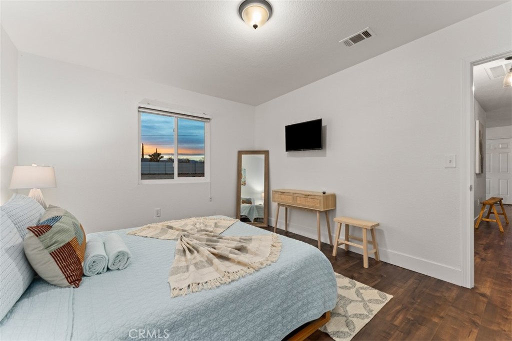 MLS #OC25244035 image #16