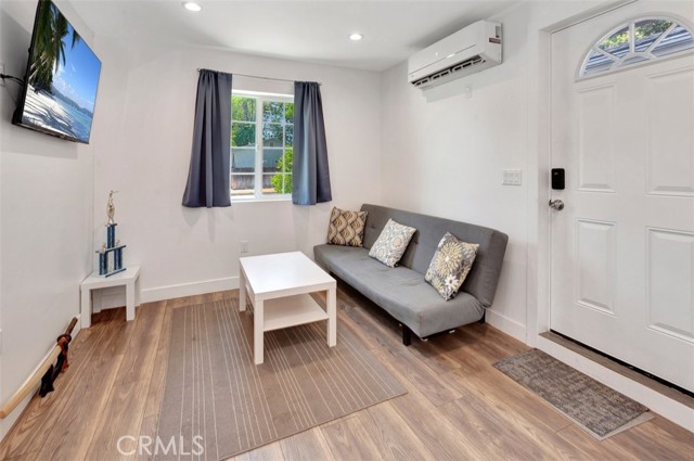 24017 Sylvan Street, Woodland Hills CA: https://media.crmls.org/medias/f9caa9ec-8261-479a-8f92-486494af02e5.jpg