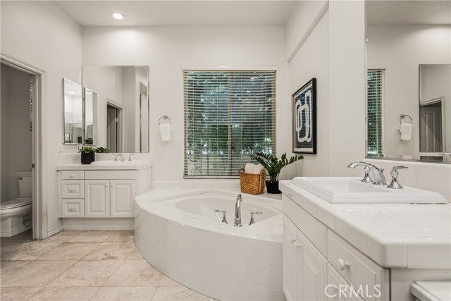 Detail Gallery Image 38 of 63 For 10533 Emerson Bend, Tustin,  CA 92782 - 4 Beds | 3/1 Baths