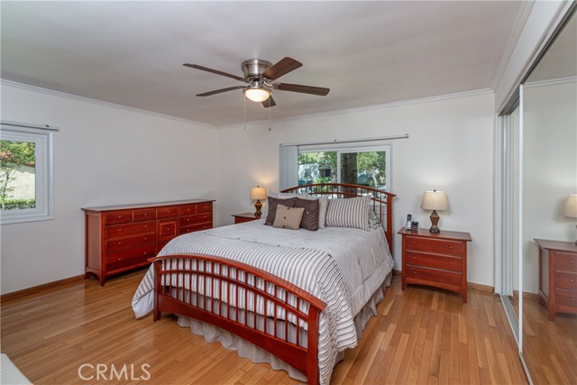 Detail Gallery Image 12 of 28 For 1030 E San Jose, Burbank,  CA 91501 - 3 Beds | 2 Baths